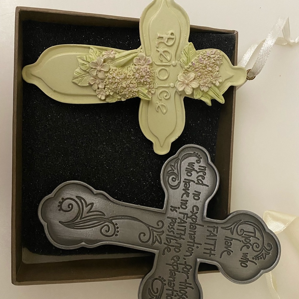 Kirkland’s Home cross set